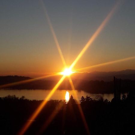 Tramonto Al Lago Гавирате Экстерьер фото